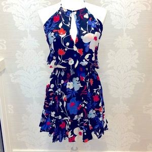 💕Parker XS short summer dress , key hole neckline gathered waste, is lined